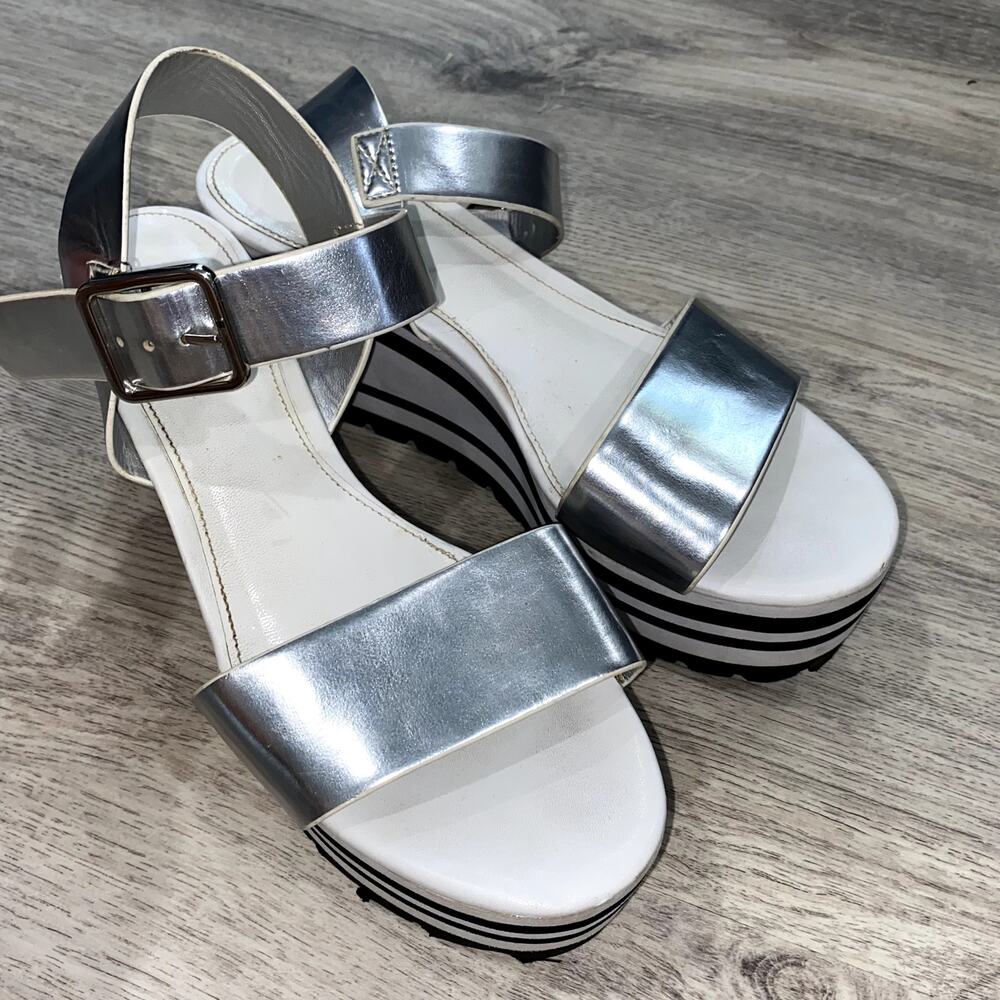 Metallic Silver Strappy Platform Sandals Chunky Striped Flatform Wedge Sz 8 Y2K